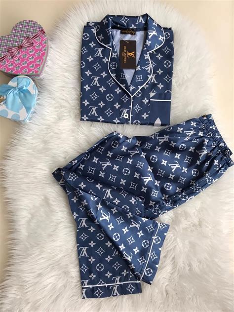 louis vuitton pyjama damen|louis vuitton pajamas men.